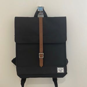 Herschel City backpack. Perfect for packing your things in a sleek silhouette!